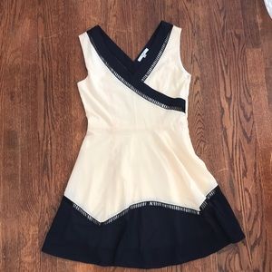 SOLD Fit and flare dress☘️☘️